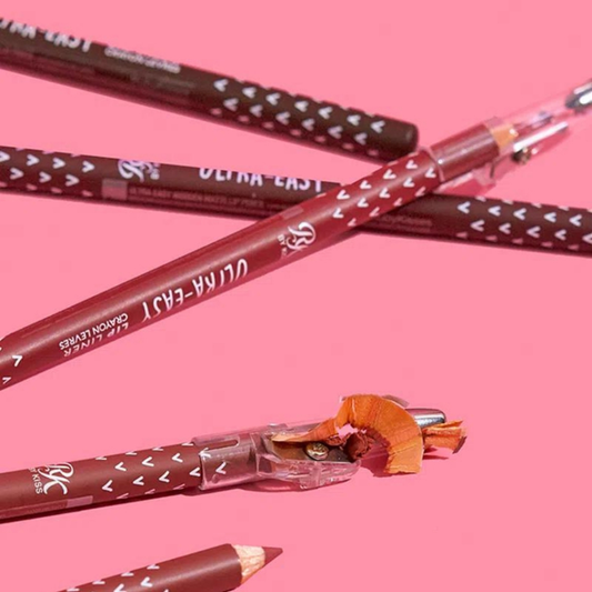 Lápis Labial de Madeira by Ruby Kisses - Lápis de Boca de qualidade e durabilidade.