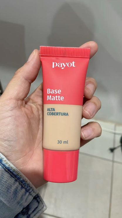 Pyt Base - Base líquida matte, para uma pele perfeita o dia todo.